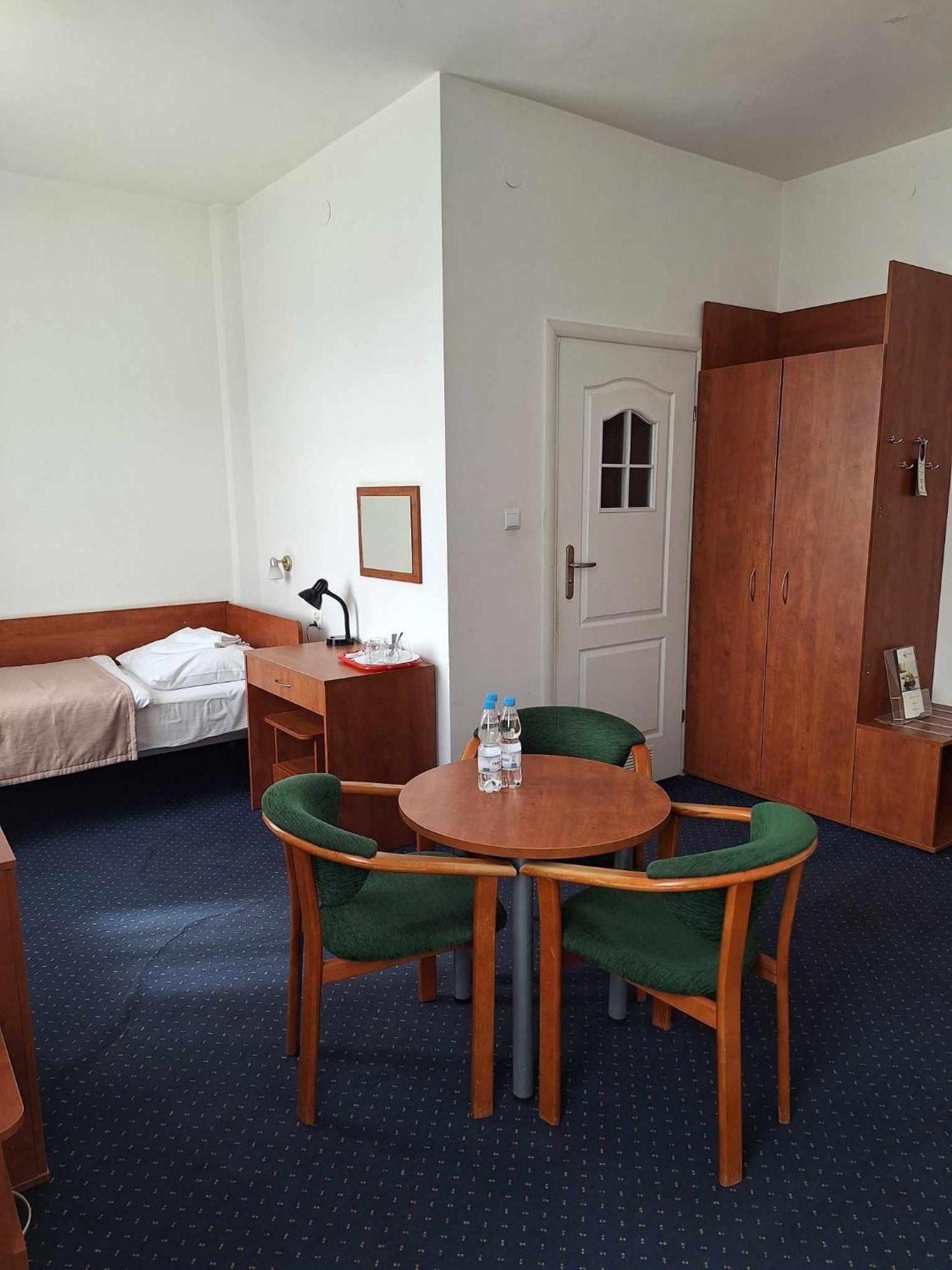 Hotel *** Nat קריניצה זדרוי מראה חיצוני תמונה
