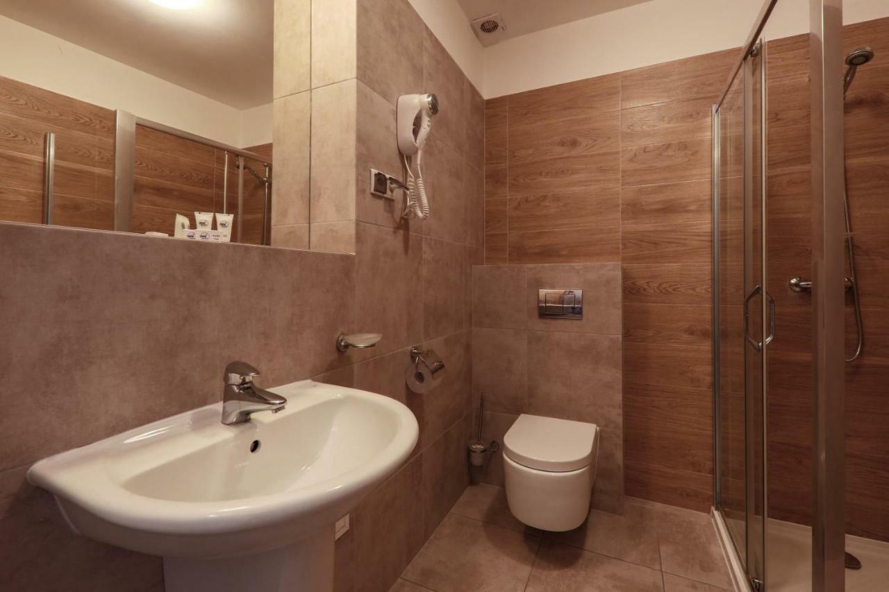 Hotel *** Nat קריניצה זדרוי מראה חיצוני תמונה